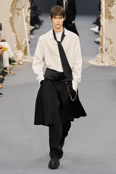 Look 1